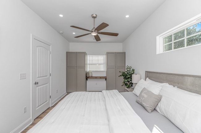 Photo - 403 11th Ave S