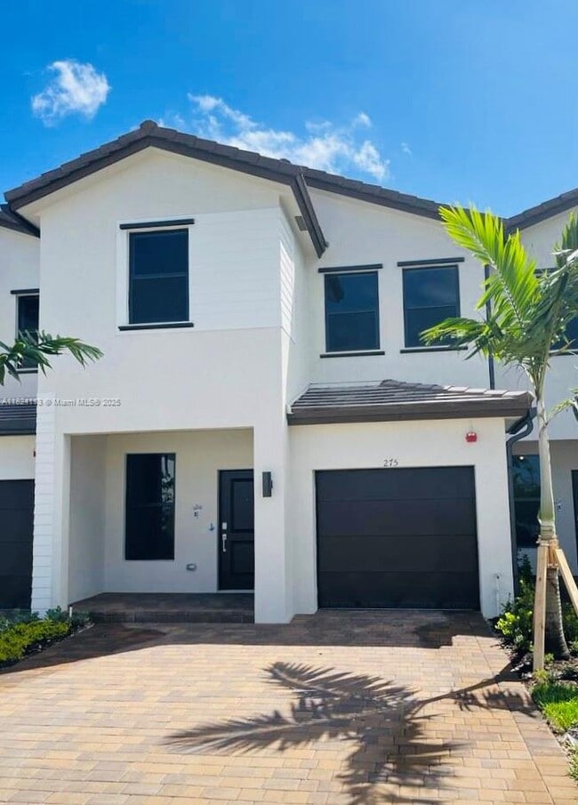 Photo - 275 SW 159th Ter Townhome