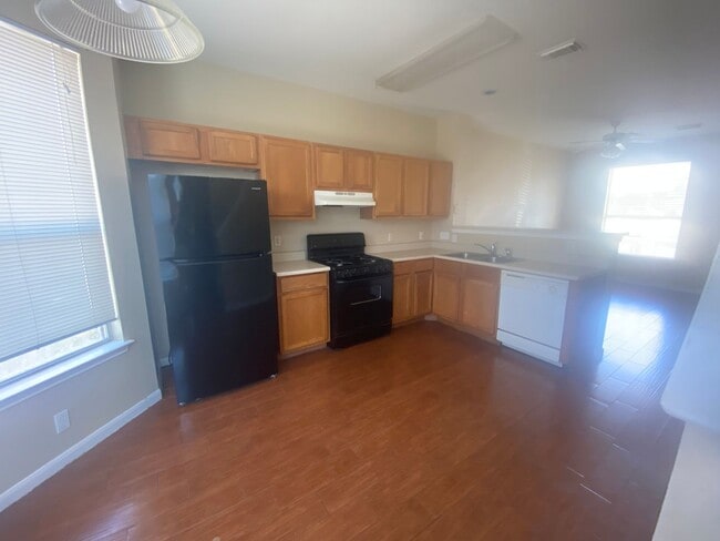 Building Photo - 2706 Westhampton Ct Unit A Rental