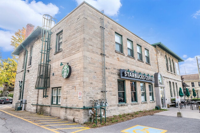 Building Photo - 329 Johnson St Unit 9