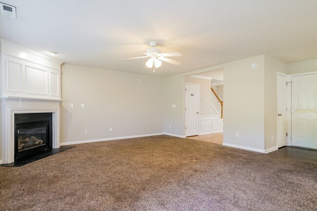 Photo - 2043 Swimming Hole Cir