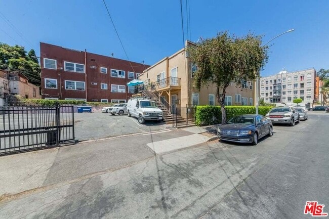 Photo - 400 S Rampart Blvd Unit 5