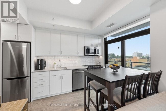 Photo - 223 Princess St Unit 709