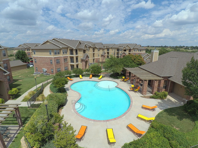 Plum Creek Apartments - Plum Creek Apartments