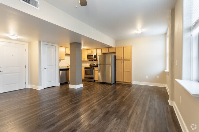 1BR,1BA,688SF - St.Joseph
