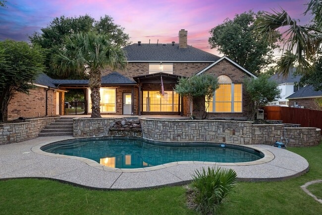 Photo - 545 Oak Hill Dr