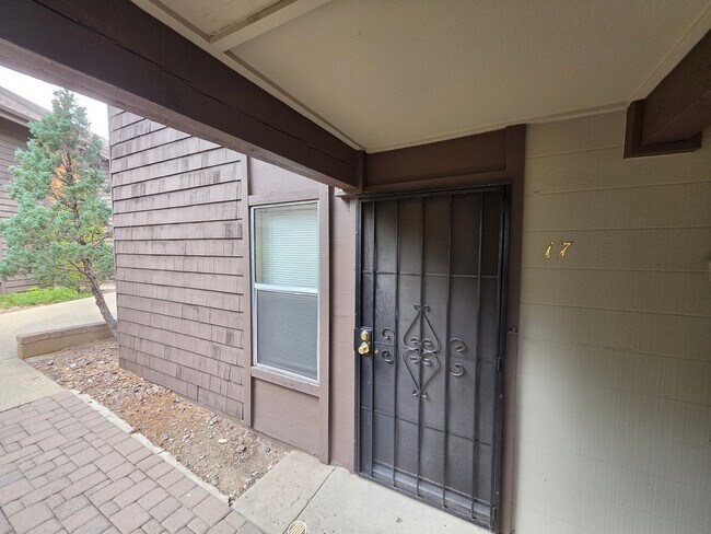 1200 S Riordan Ranch St