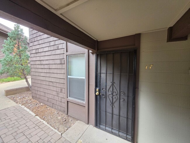Photo - 1200 S Riordan Ranch St