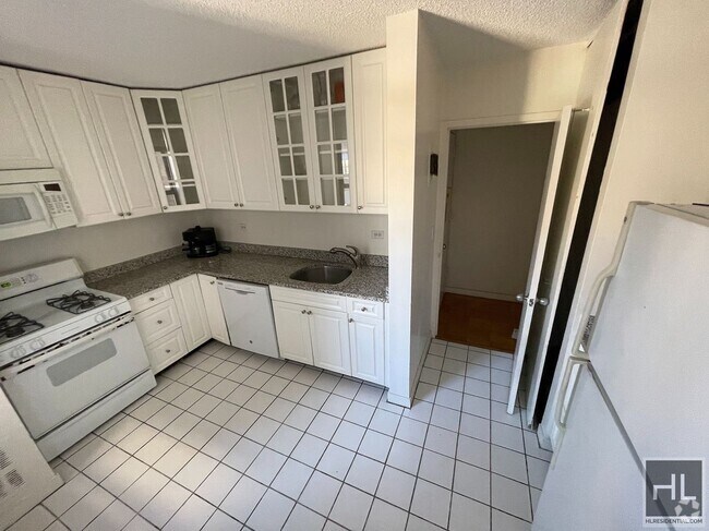Building Photo - W 87th St Rental