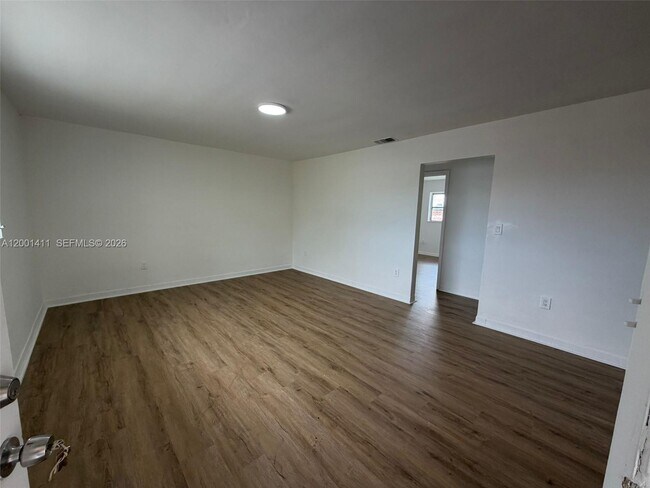 Photo - 437 NW 44th Ave Unit UP