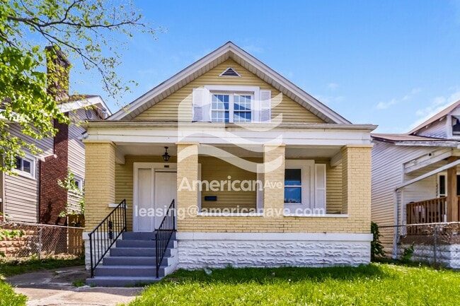 Building Photo - 2220 Grand Ave