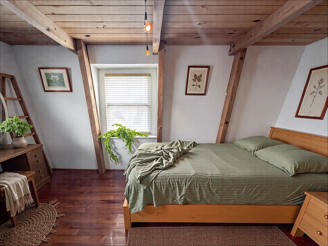 Photo - 2445 Burson Rd
