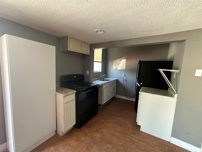 Photo - 135 N Maplewood St