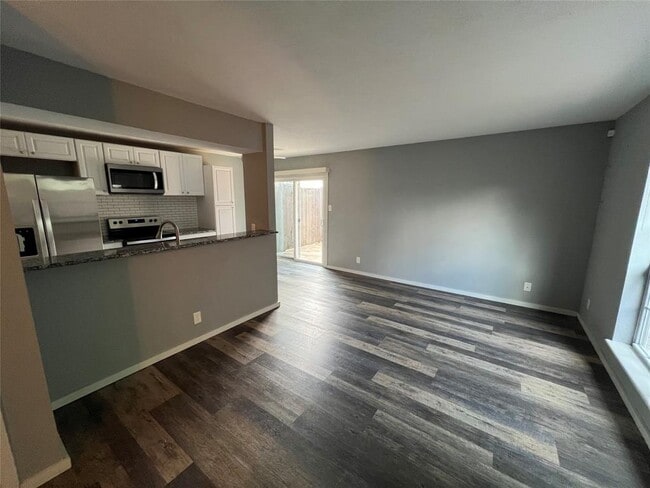 Photo - 5808 Wellington Dr