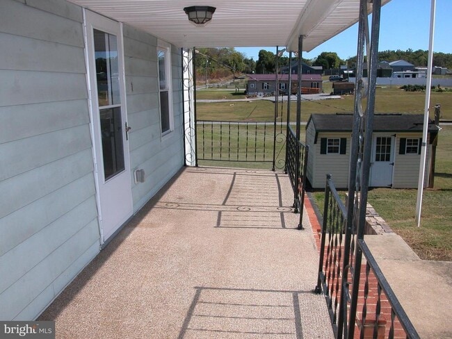 Photo - 14835 Clear Spring Rd