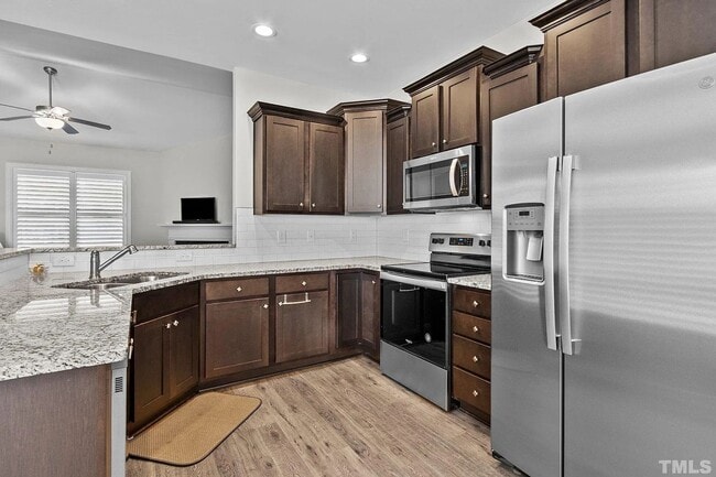 Photo - 119 Aviemore Ln