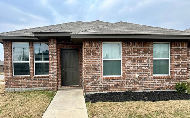 Photo - Great Location!