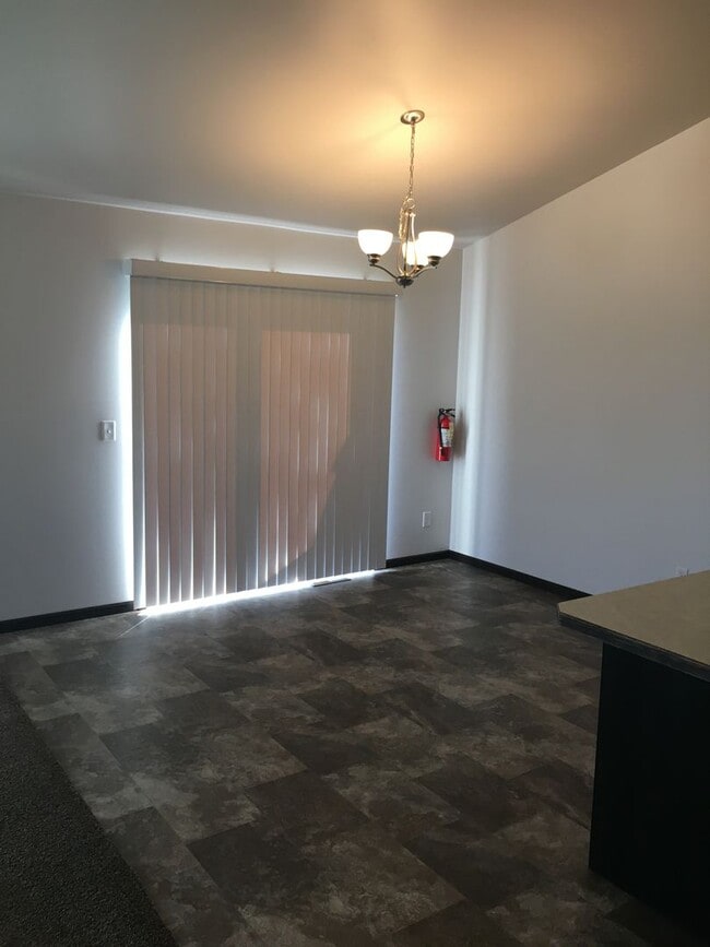 Photo - 3 Bed 2 Bath Twin Home