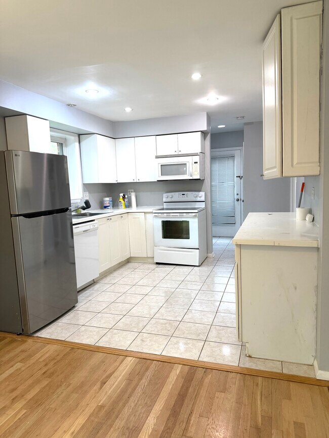 Photo - 5809 Greenlawn Dr