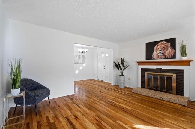 Photo - 603 E Columbia Ave