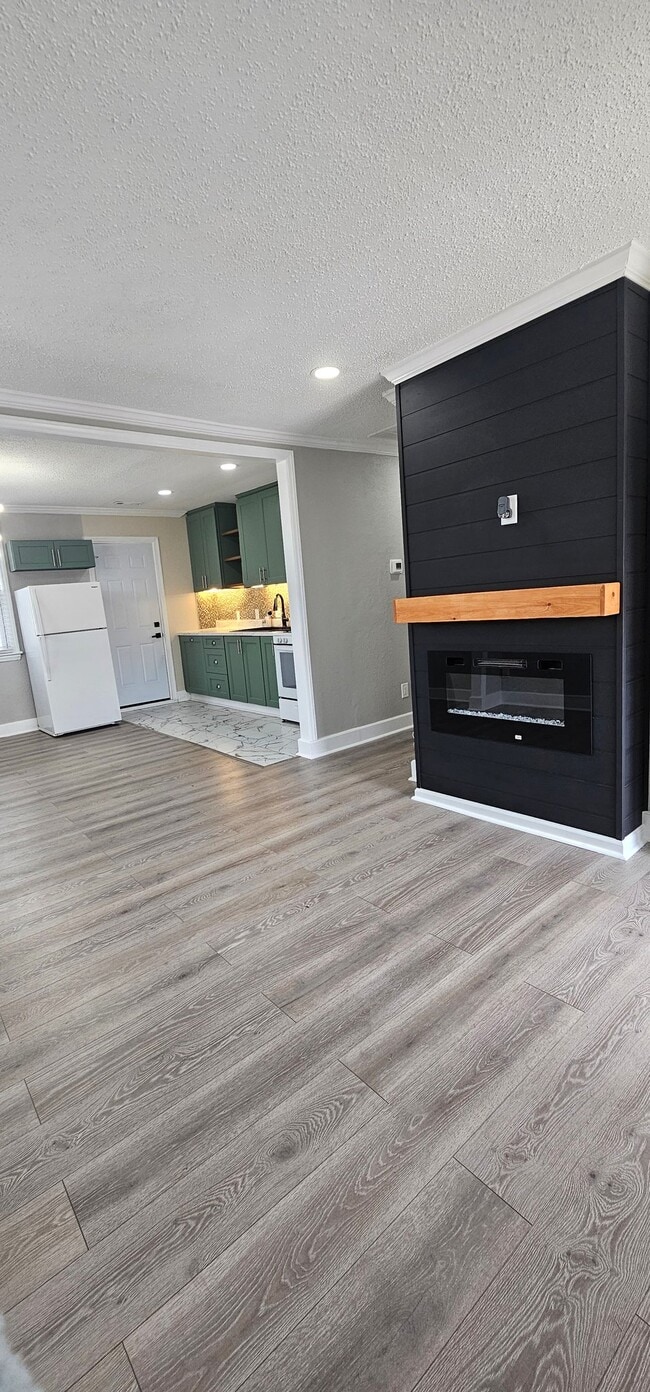 Photo - 640 Homestead Ave