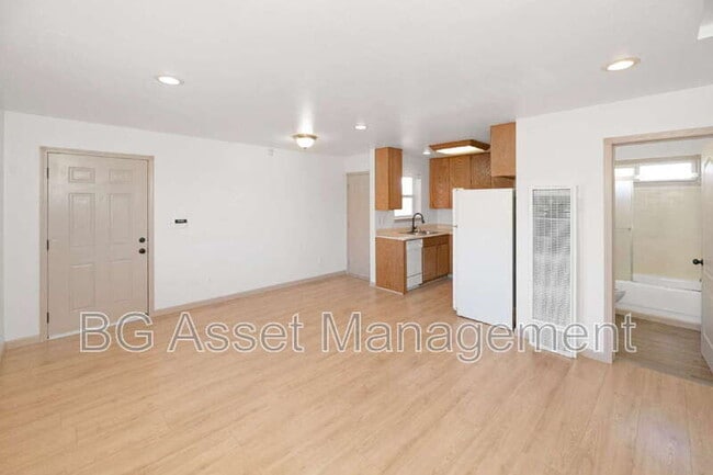 Photo - 2340 22nd St