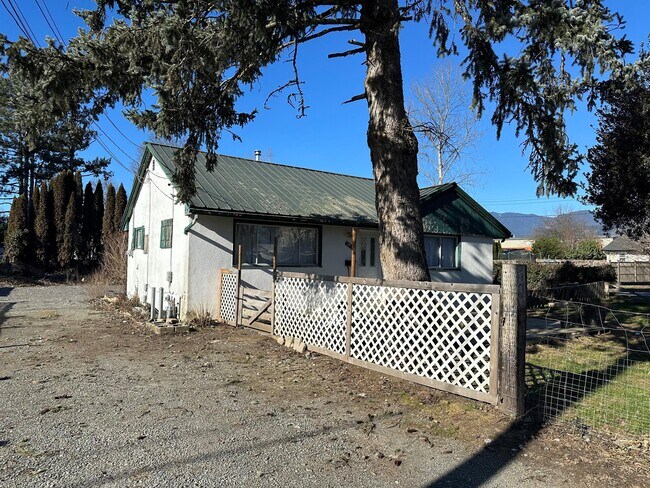 Photo - 8859 Nowell St