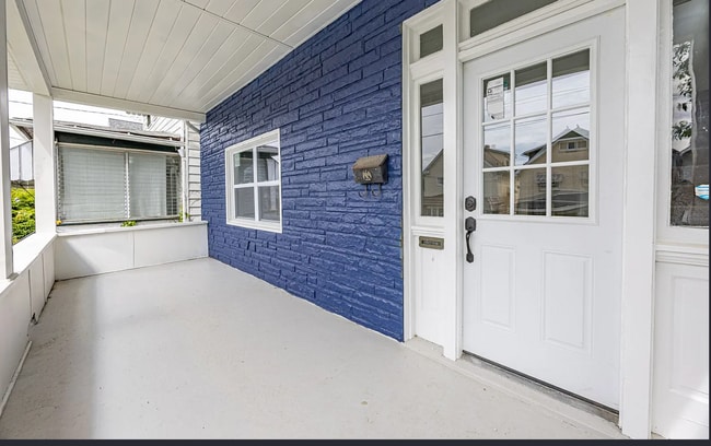 Photo - Newly Renovated 5-Bedroom Beauty!