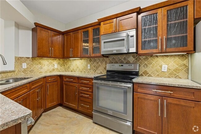 Building Photo - 3334 Peachtree Rd NE Unit 101 Rental