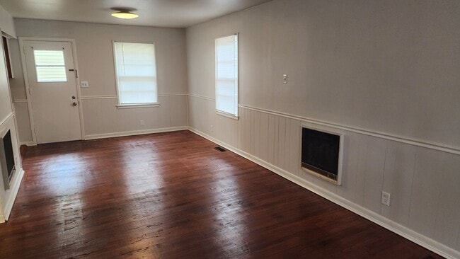 Photo - 402 Walker Ave NE Unidad C