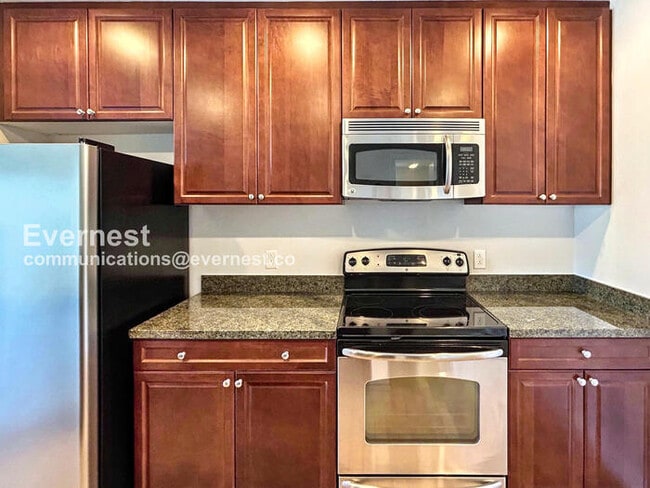 Photo - Modern Downtown Richmond 1BR Condo with In... Unit 1207