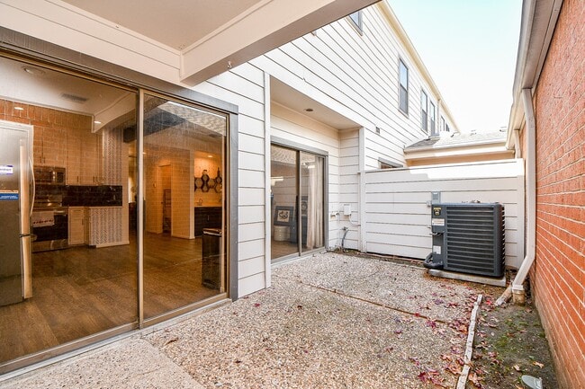 Photo - 2626 Bering Dr