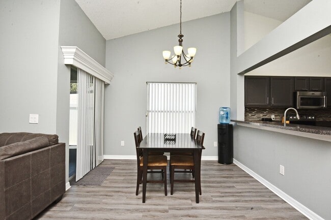 Photo - Charming 3/2 home 32825