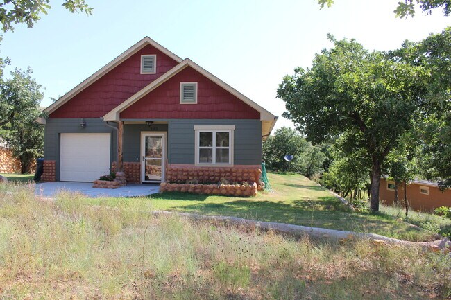Beautiful home in Medicine Park !! - Beautiful home in Medicine Park !!