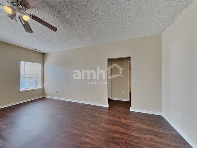 Photo - 2426 Woodfield Blvd