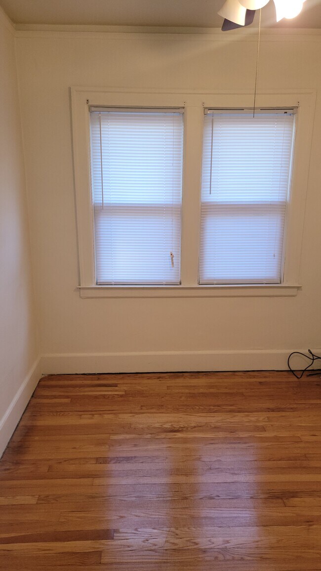 860 Beaconsfield Ave Unit APT 1N House Rental in Grosse Pointe Park, MI