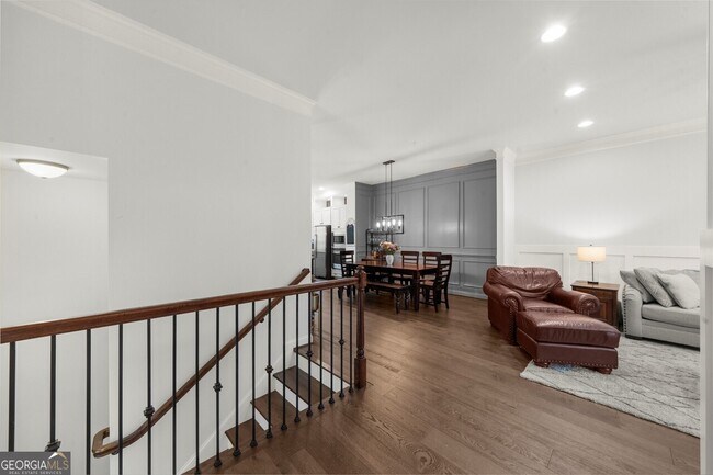 Photo - 410 Rose Garden Ln