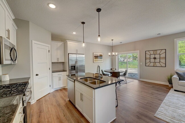 Photo - 11458 W Laketowne Dr