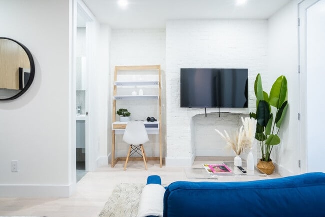 Photo - 402 E 11th St Unit SI FL1-ID1495800P