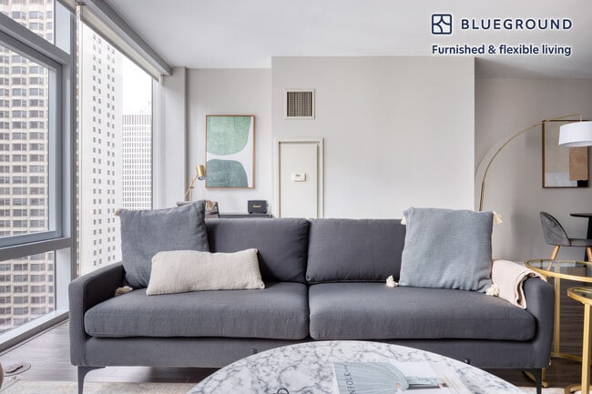 Photo - 200 E Illinois St Unit FL13-ID880