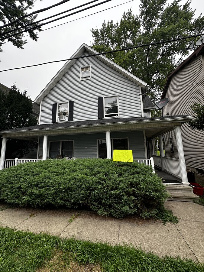 Photo - 1533 Ross Ave Townhome
