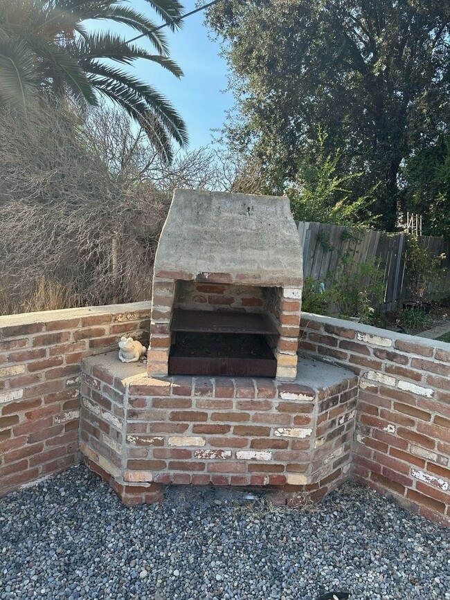 Photo - 140 W Terrace Dr