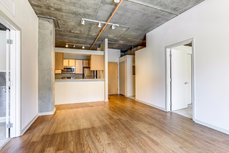 Ballpark Lofts Apartments Off Campus Housing Denver Co Ballpark Lofts Apartments
