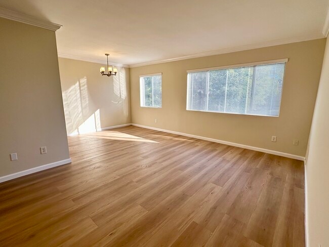 Photo - 20202 Cohasset St Unit 17