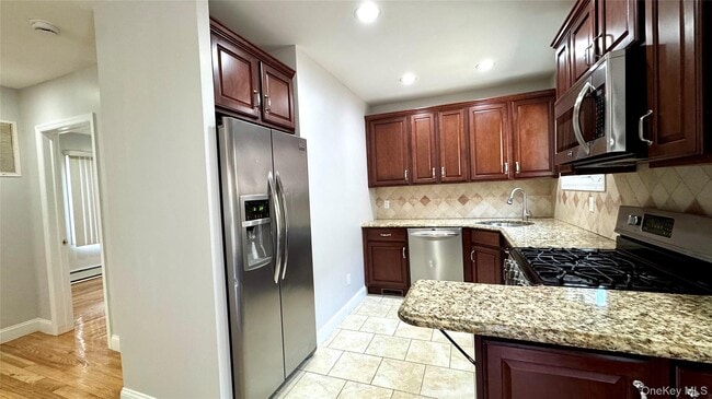 Photo - 58-39 196th Pl