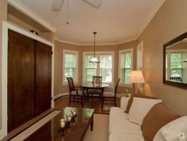 Building Photo - 1005 Greenleaf St Unit 1w Rental