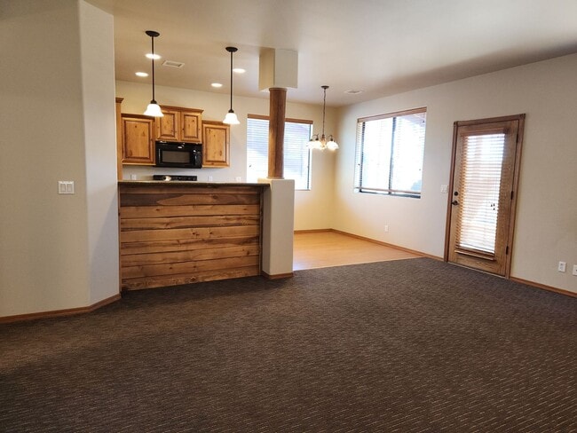 Photo - Bison Cove 2 Bed / 2 Bath - upstairs corner unit Unit C5
