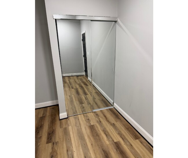 Photo - 3113 Presbury St Unit 2C AVAILABLE W/PRIV BATH $800