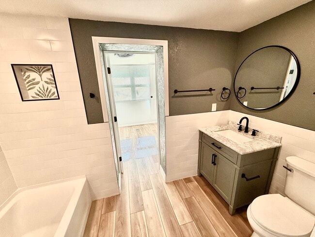 Photo - 1260 Seminola Blvd