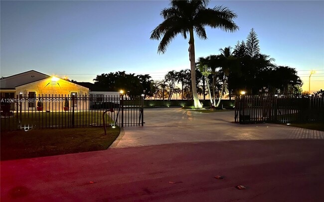 Photo - 15540 SW 156th Ave